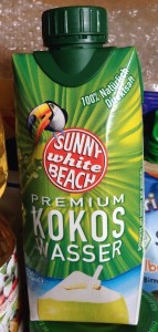 Sunny white beach - Premium Kokos Wasser